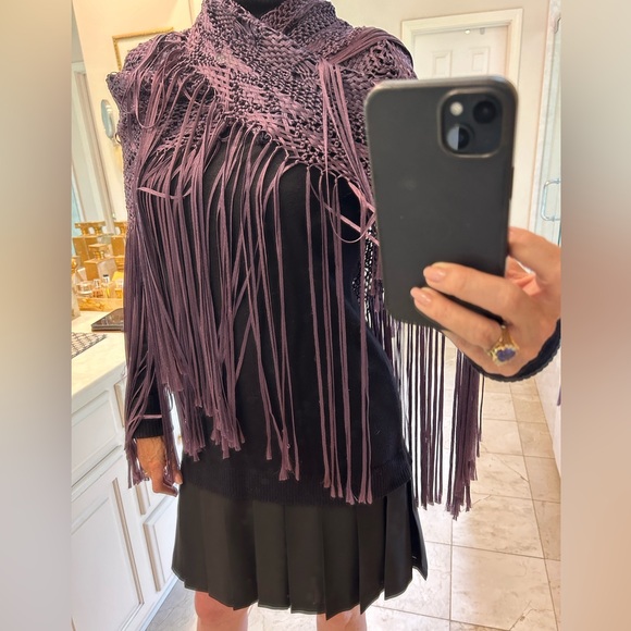 Fringe Shaw / Wrap / Scarf, Purple, Excellent Condition, 62” x 36” - Picture 4 of 12
